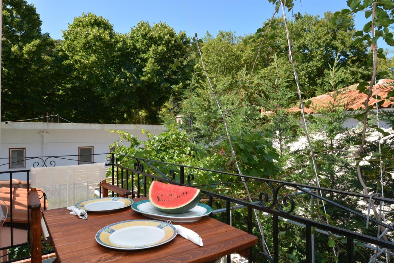 Korinas House Hotel Agnontas Bagian luar foto